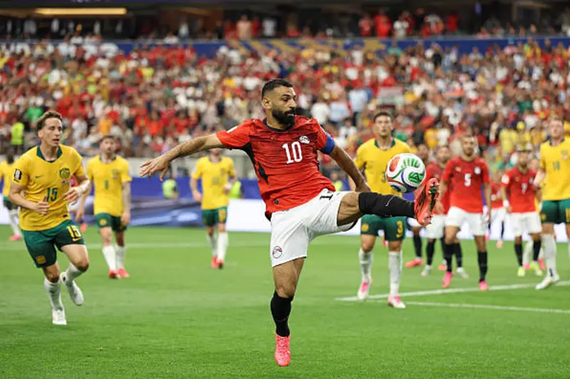 رئيس بشكتاش يعلن: مفاوضاتنا مستمرة مع محمد صلاح